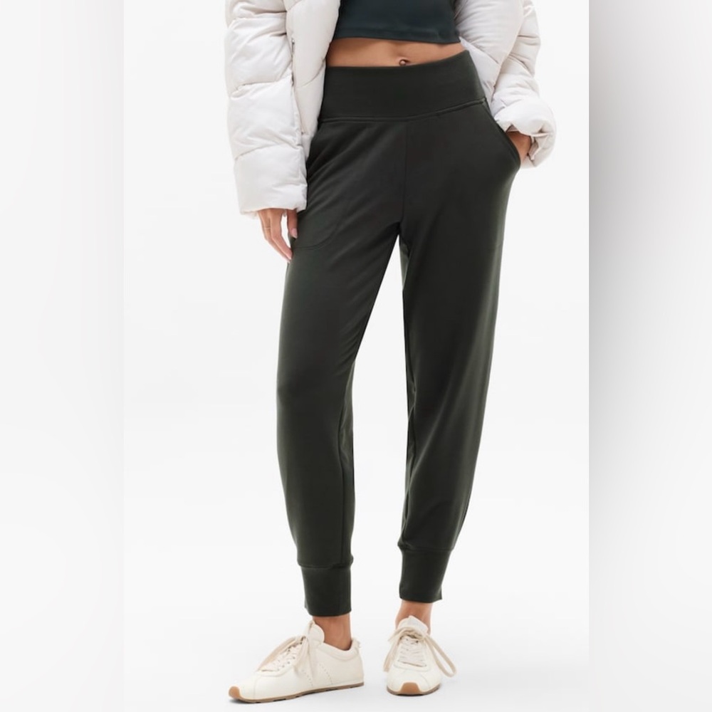 NWT-Athleta Elm Coaster luxe Jogger, Small